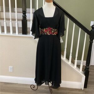 New Plaza South Elegant Black Dress with Floral Accent
